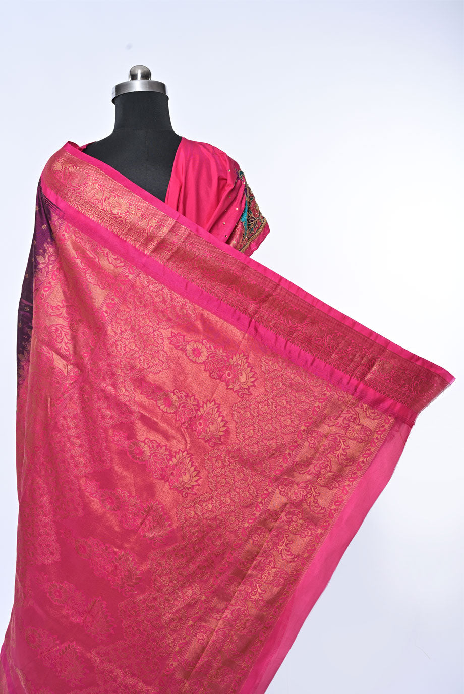 Semi Kalanjali Paithani Magenta Saree with Golden Butti for Festival