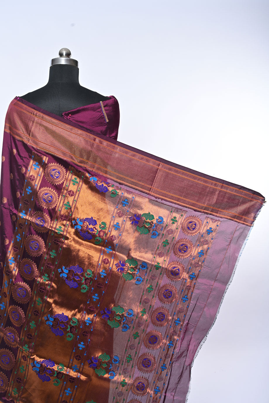 Semi Kalanjali Paithani Magenta Saree with Broad Golden Butti for Wedding